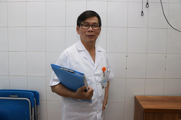 Hình ảnh bác sỹ Lê Văn Hốt
